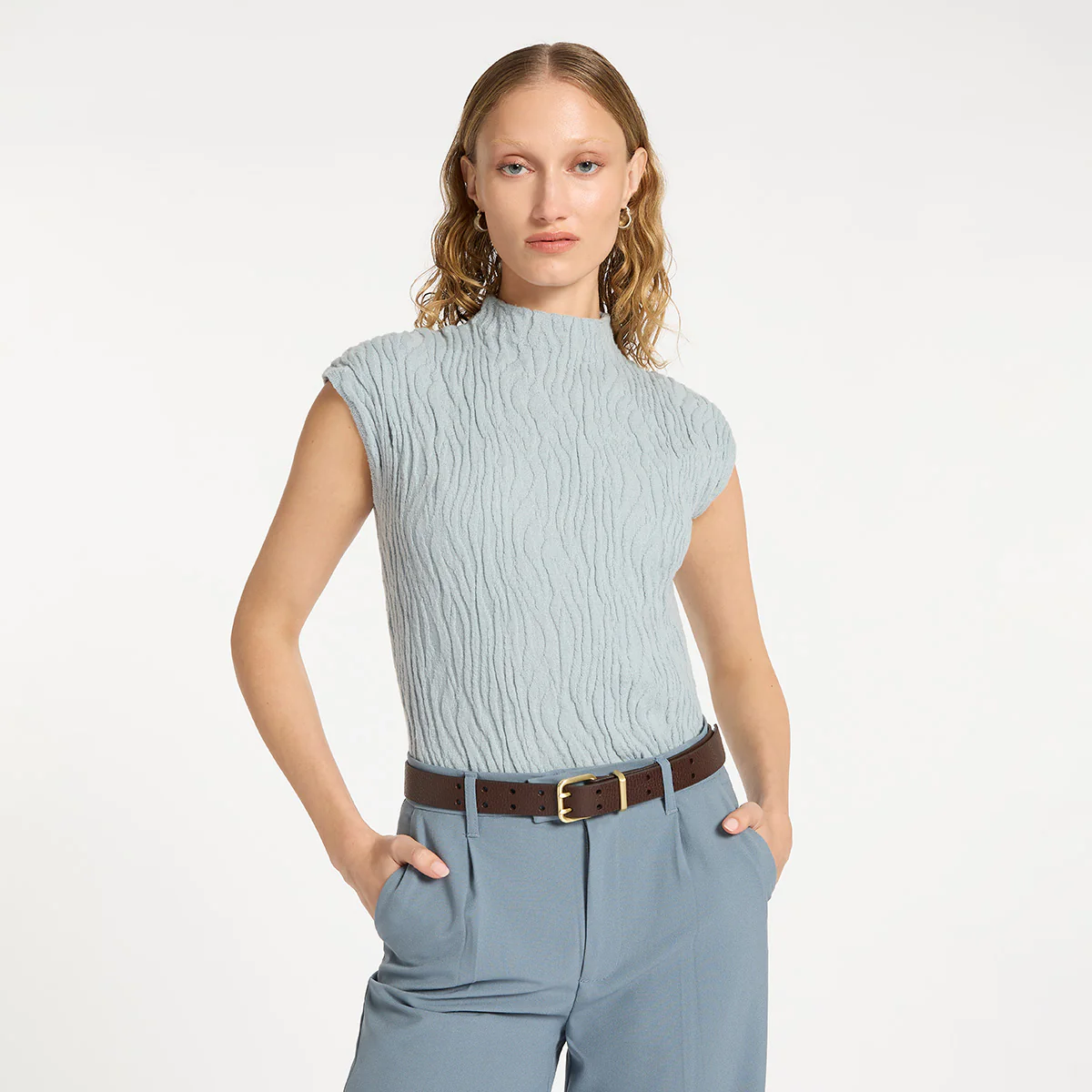 Barely Moving Belt - Choc/Gold - Image 2