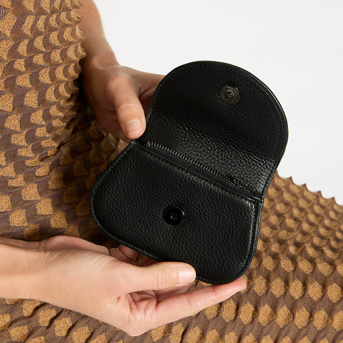 Eyes Wide Wallet - Black - Image 6