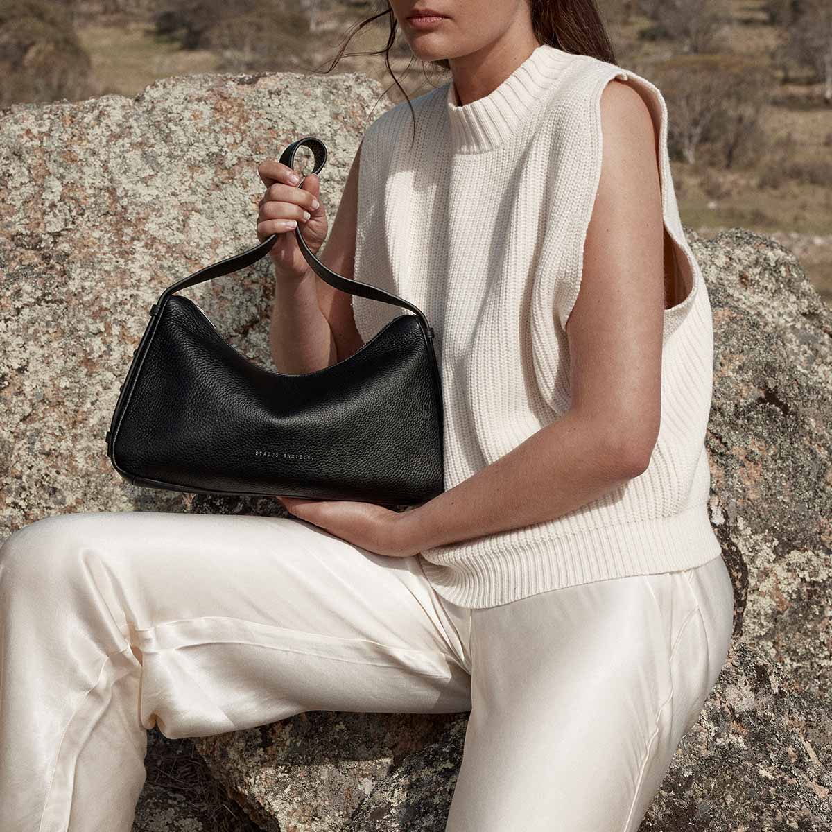Hideout Bag - Black - Image 10