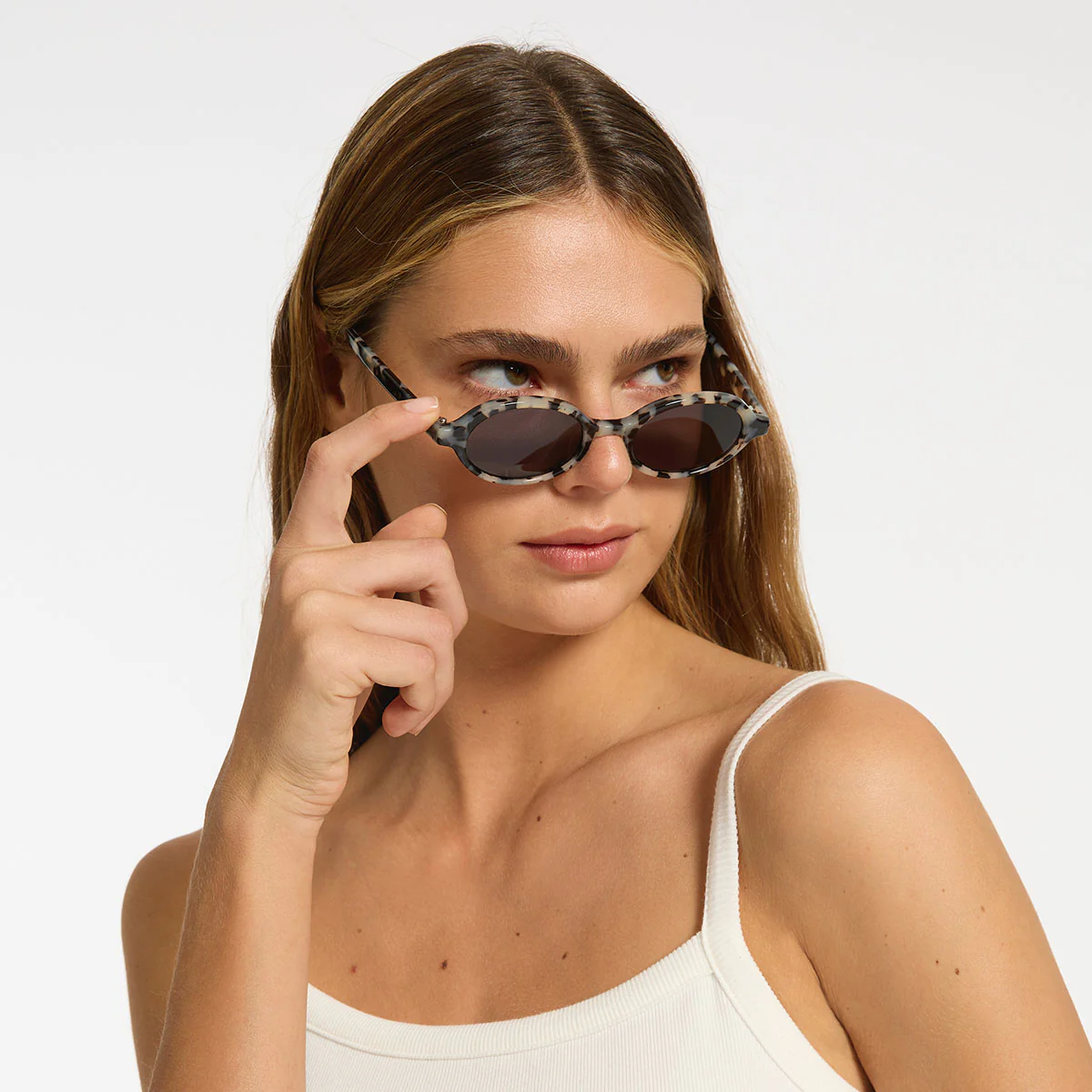 Wonder Sunglasses - White Tort - Image 2